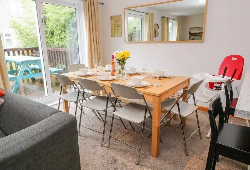 Dartmoor Valley Lodge 10