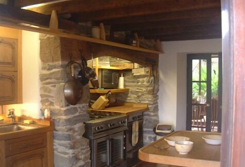 Horseshoe Pass Holiday Lets