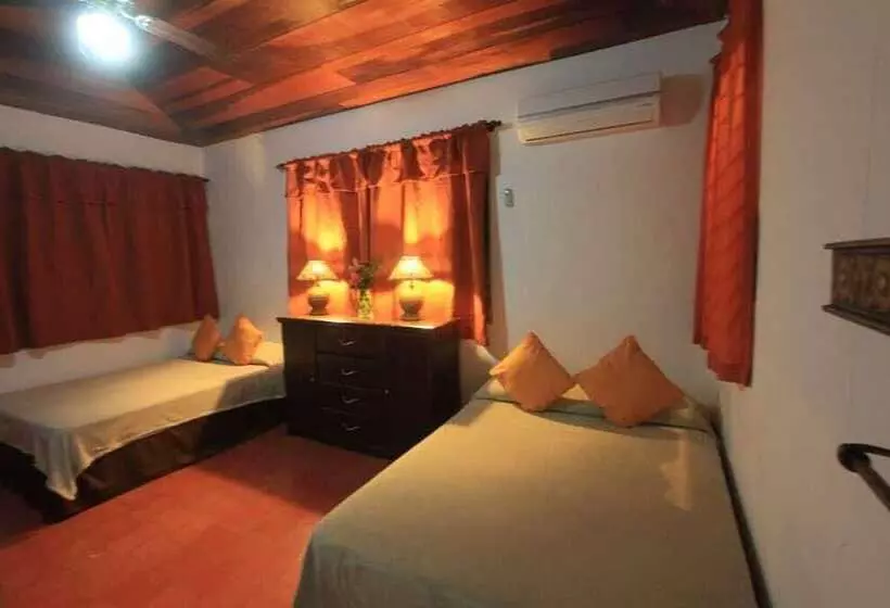 Hotelli Atlakamani Surfing Resort