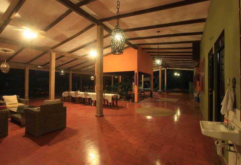 هتل Atlakamani Surfing Resort