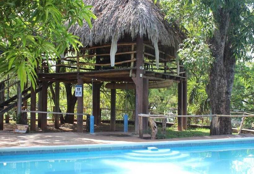 هتل Atlakamani Surfing Resort