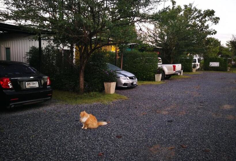 בית מלון כפרי Baan Amorn Resort