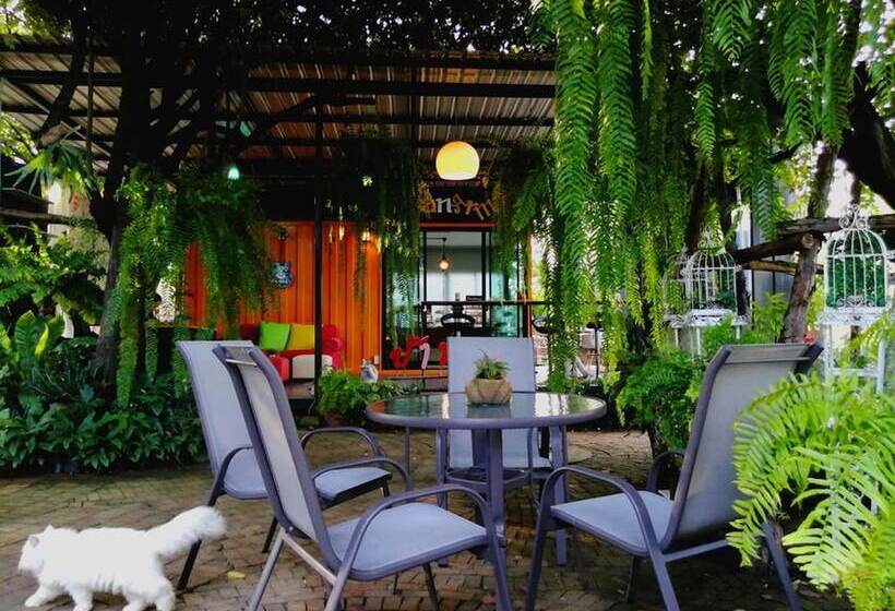 בית מלון כפרי Baan Amorn Resort