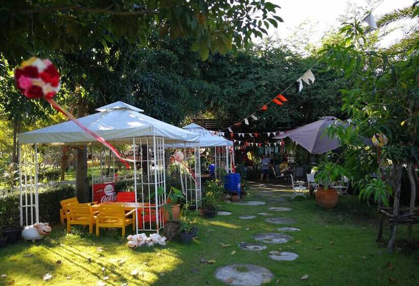 בית מלון כפרי Baan Amorn Resort