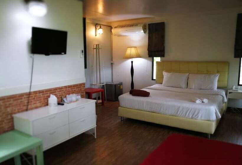 בית מלון כפרי Baan Amorn Resort