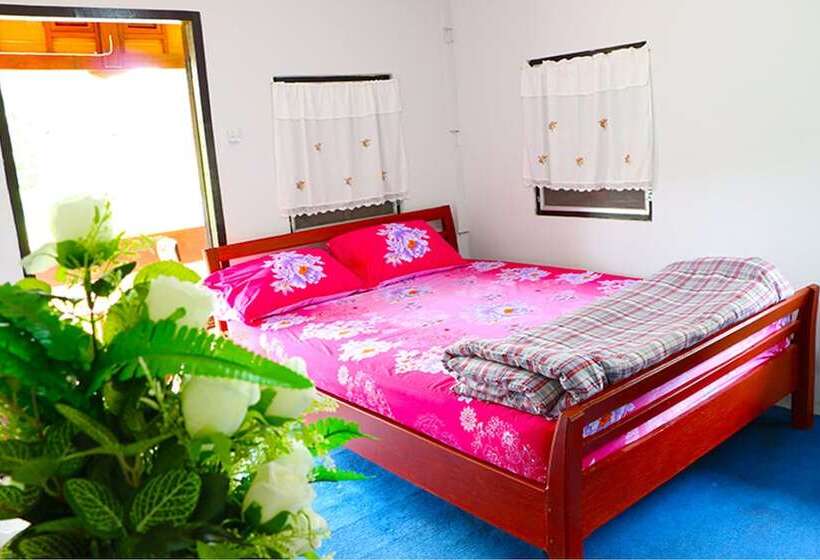 Hotelli Baan Suan Phetphraewa Resort