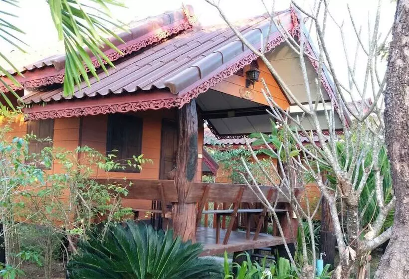 ホテル Baan Suan Phetphraewa Resort