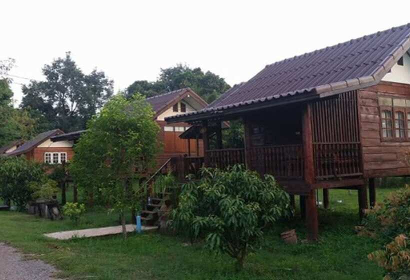 Hotelli Baan Suan Phetphraewa Resort