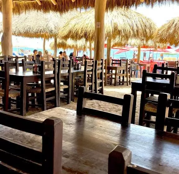 ホテル Searena San Pancho