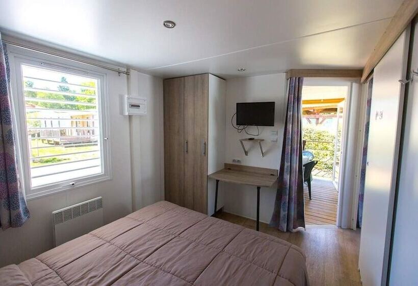 בית מלון כפרי Camping La Palmyre Estanquet