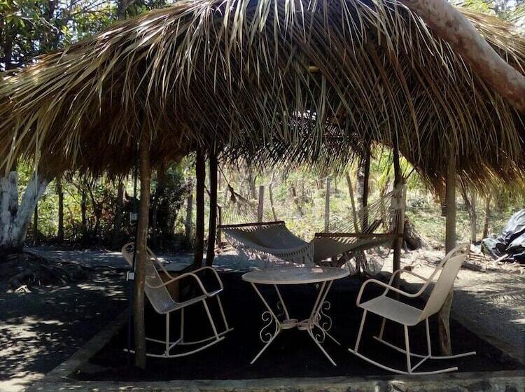 هتل Hostel El Esfuerzo