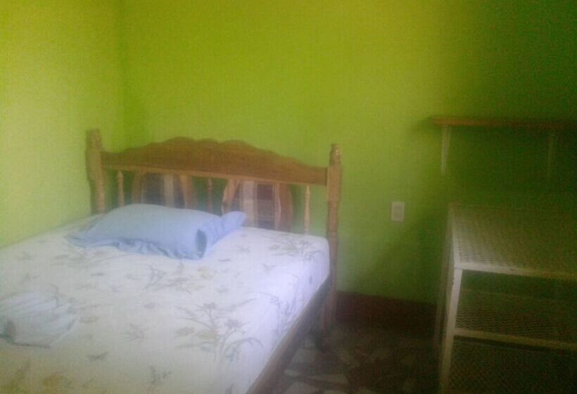 هتل Hostel El Esfuerzo