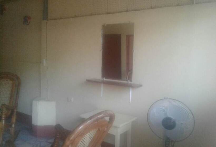 هتل Hostel El Esfuerzo