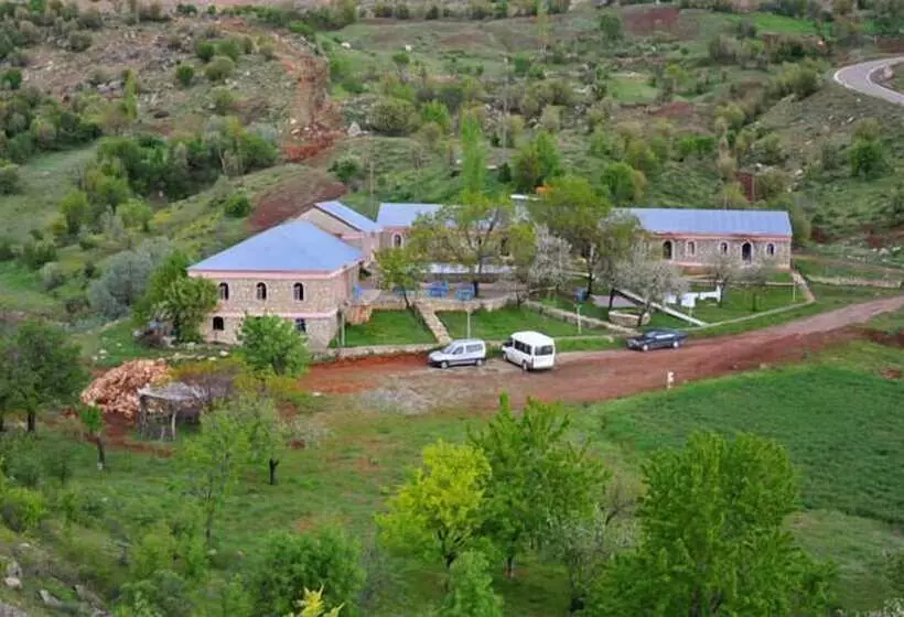 ホテル Nemrut Kervansaray