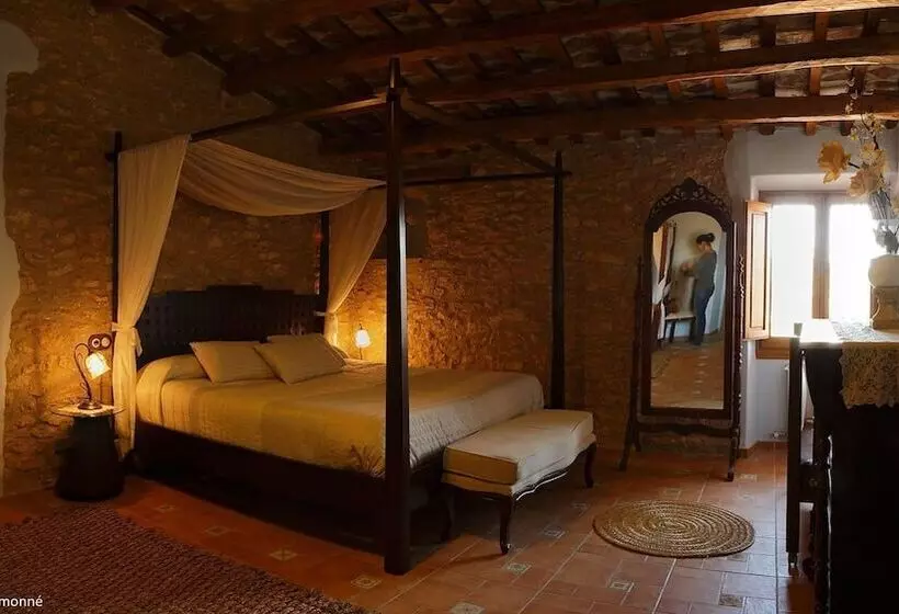 Maaseutuhotelli Mas Llagostera