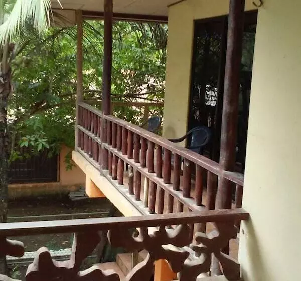 Lunas Hostel