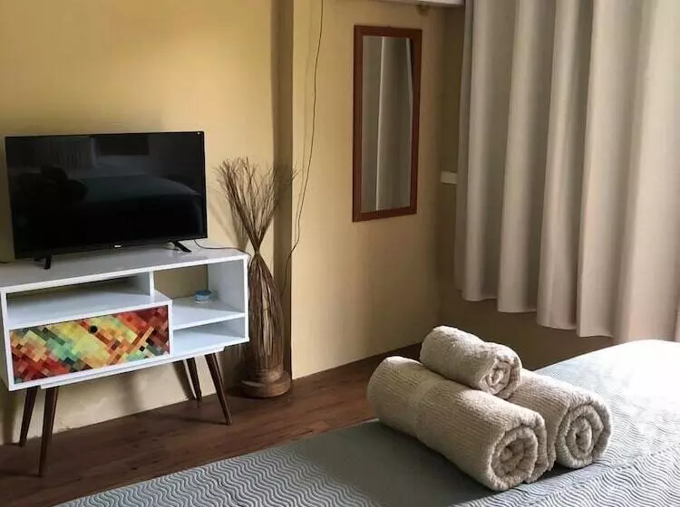 پانسیون Aloha Suites