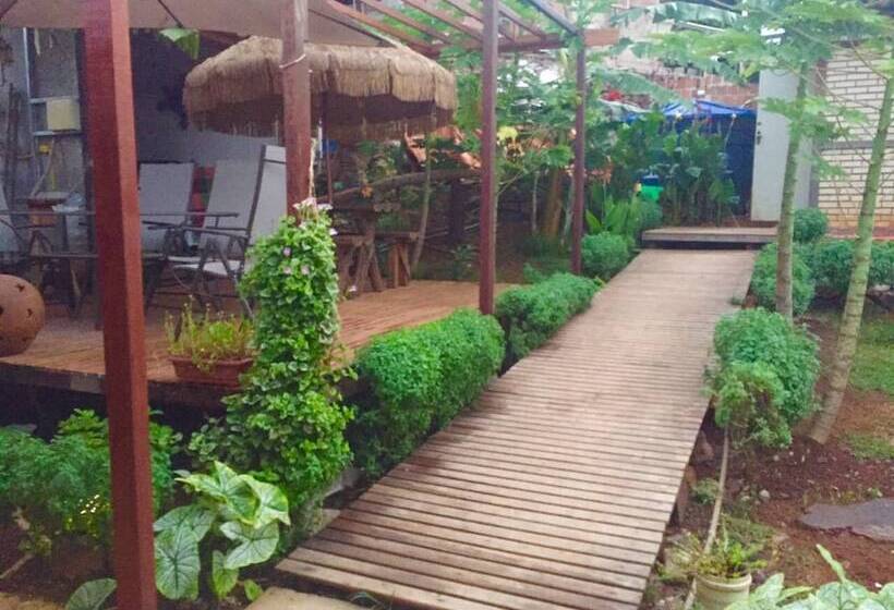 پانسیون Aloha Suites