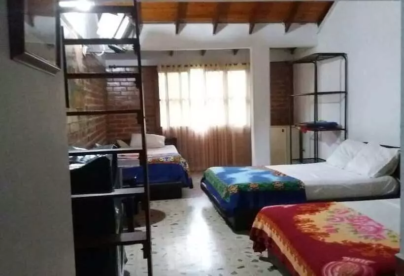 ペンション Alojamiento Los Guaduales