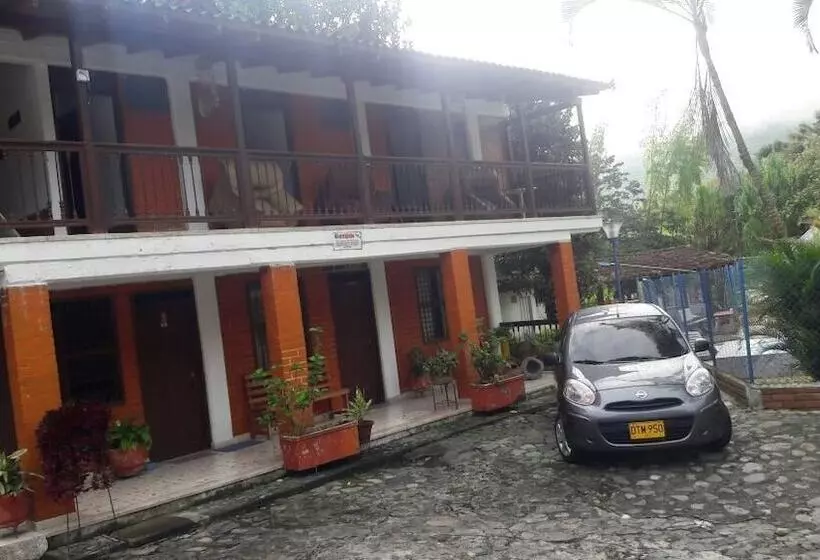ペンション Alojamiento Los Guaduales