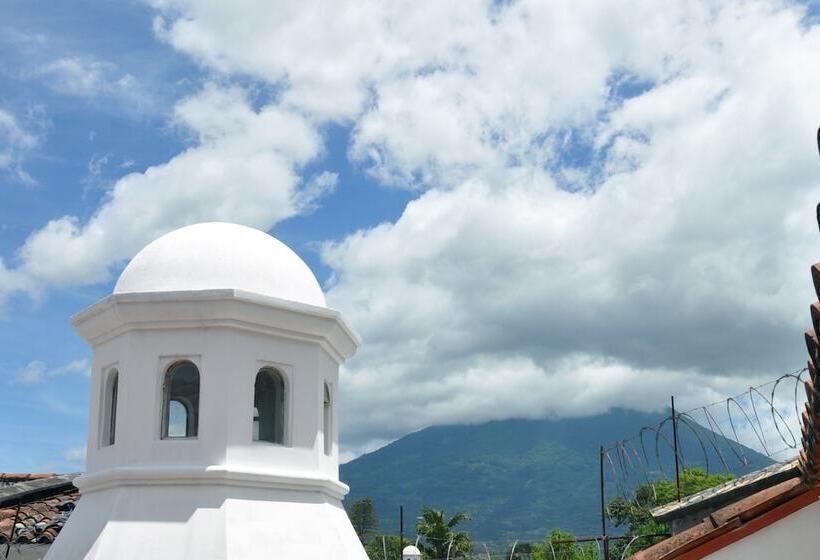 پانسیون Casa Alina