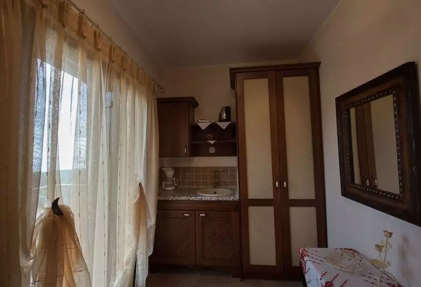 ペンション Chorostasi Guest House