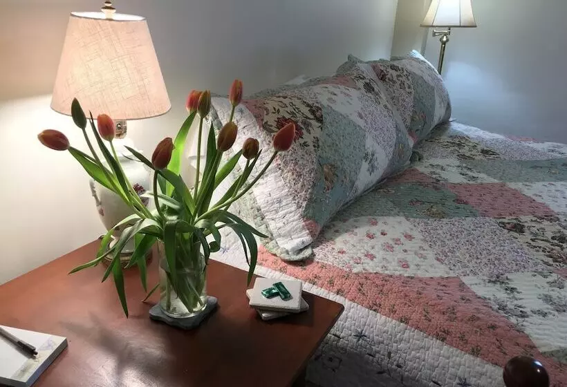 Majatalo Spring Hill Inn