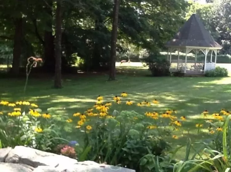 Majatalo Spring Hill Inn