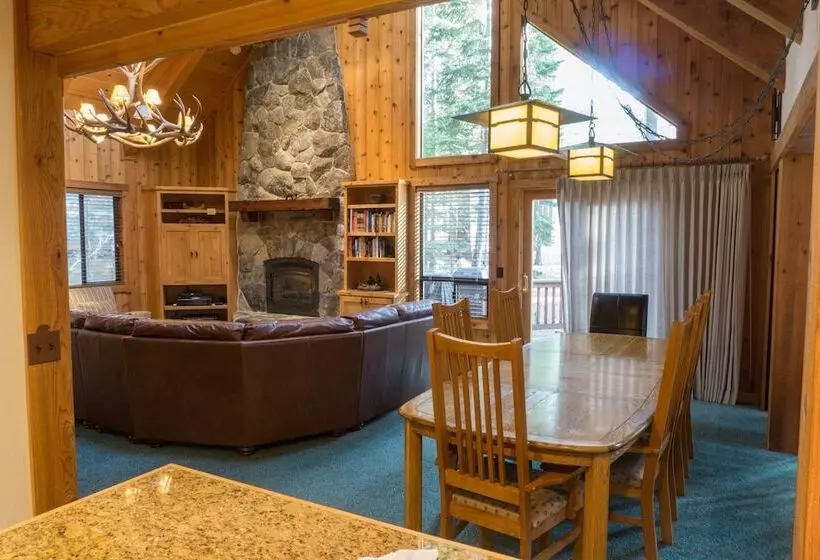 824 Beaver Pond