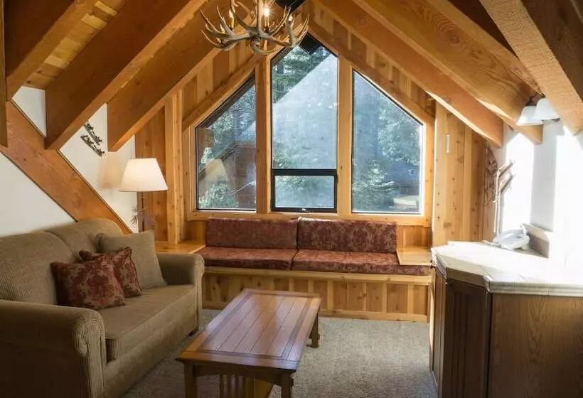 824 Beaver Pond