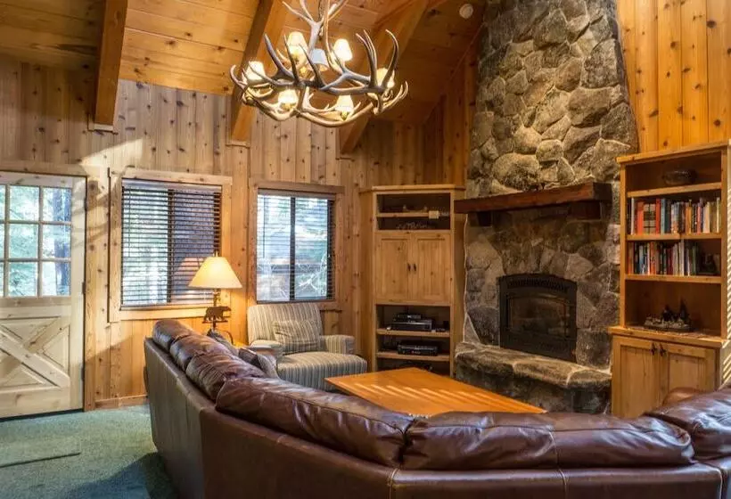 824 Beaver Pond