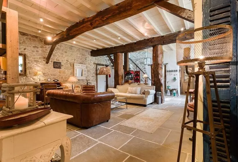 Aamiaismajoitus (B&B) Ferme Elhorga