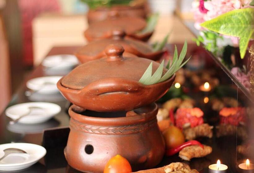 Front One Hotel Airport Solo