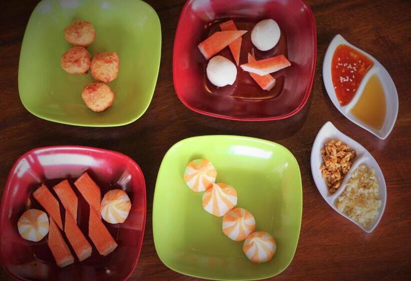 Front One Hotel Airport Solo