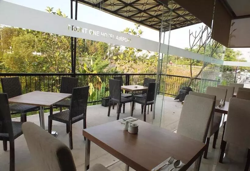 Front One Hotel Airport Solo