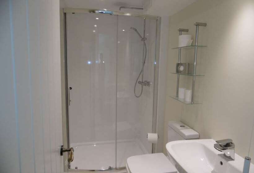 Hewenden Mill Cottages