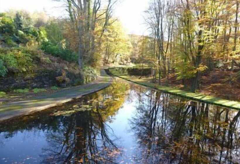 Hewenden Mill Cottages