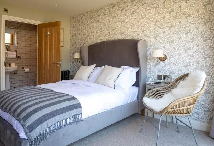 Hostelli The Lion Wendlebury