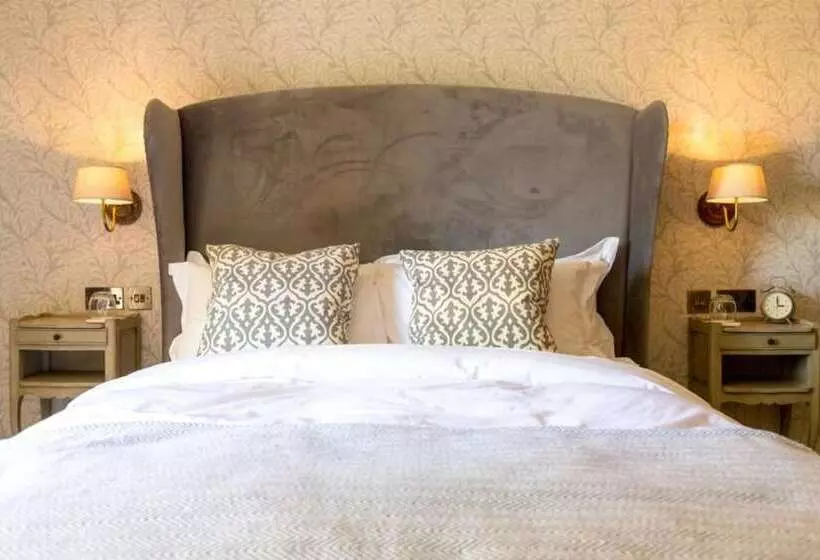 Hostelli The Lion Wendlebury