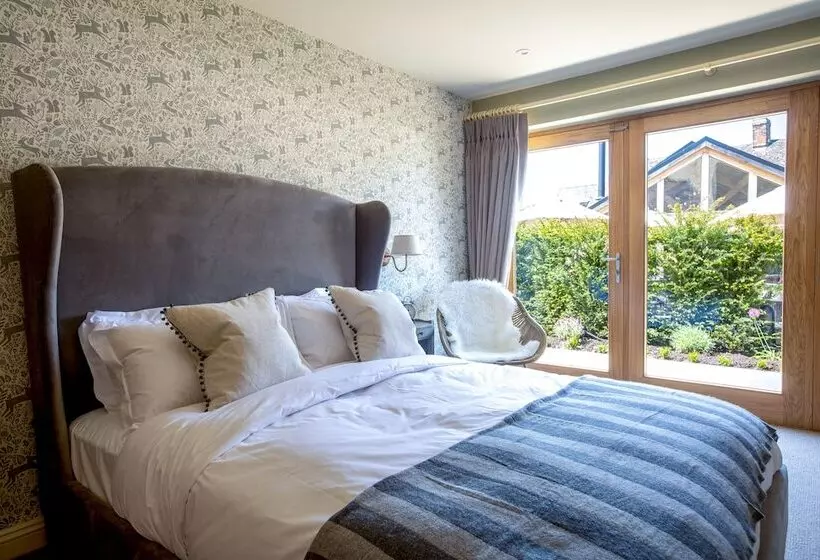 Hostelli The Lion Wendlebury