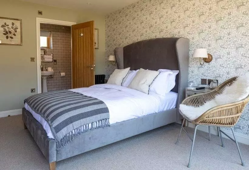 Hostelli The Lion Wendlebury