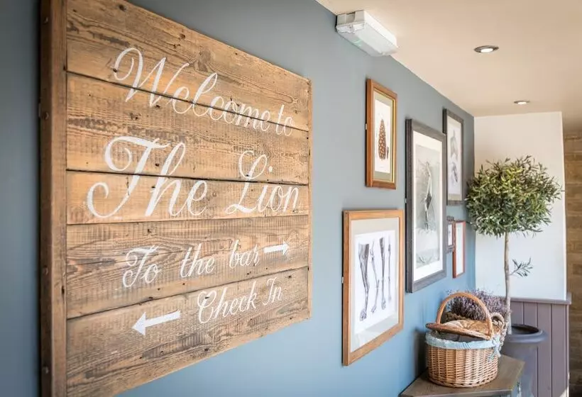 Hostelli The Lion Wendlebury