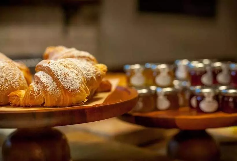 Hostelli The Lion Wendlebury