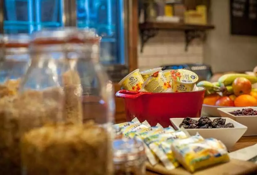 Hostelli The Lion Wendlebury