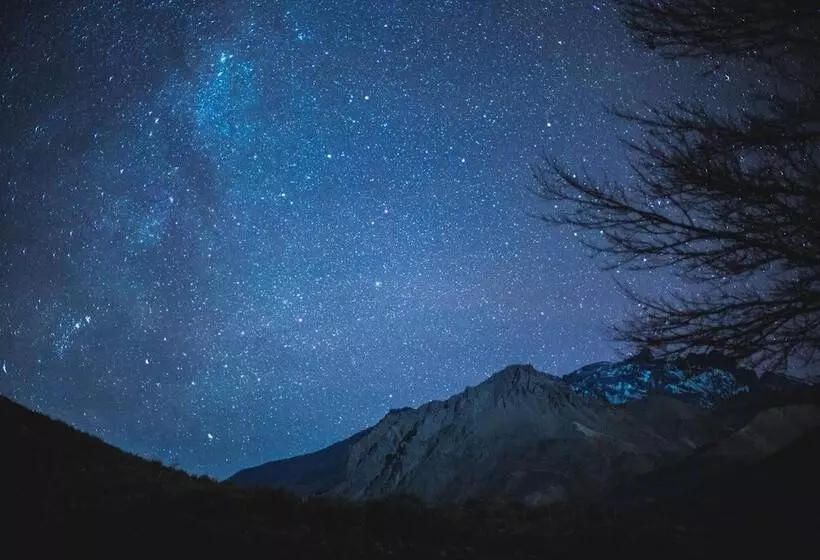 Hotelli Azalea Luxury Lodge