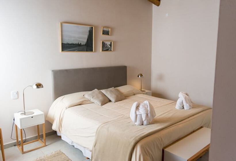 Hotel Azalea Luxury Lodge