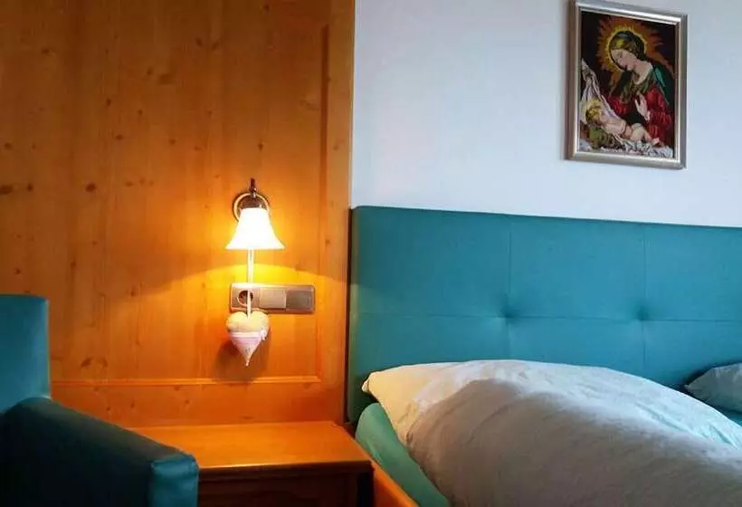 ホテル Garni Sunnwies