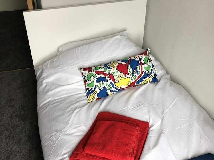 Отель Lowton Lodge