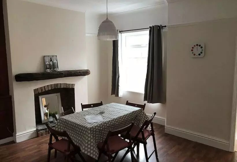 ホテル Lowton Lodge