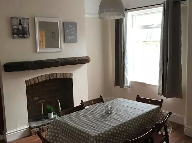 ホテル Lowton Lodge